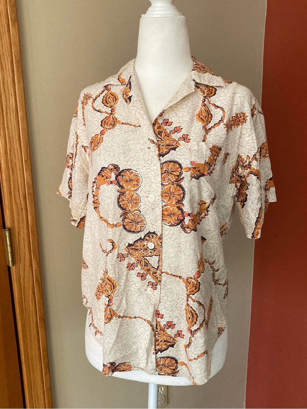 Vintage 1950s Lady Manhattan Hawaiian Style Floral Scroll Blouse Made USA S/M